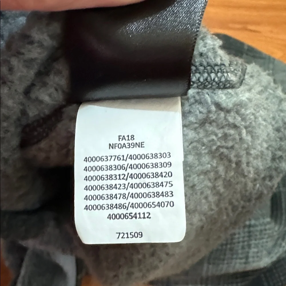 The North Face Gordon Lyons Quarter Zip Pullover